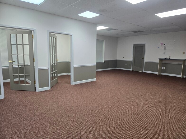 More Photos Of 10901 Indian Head Hwy, Fort Washington Office For Lease