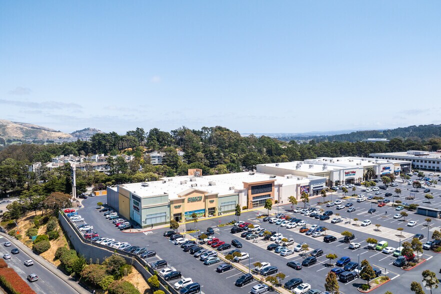 More Photos Of 301-303 Gellert Blvd, Daly City Freestanding For Lease