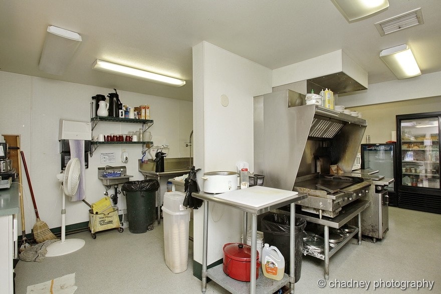 More Photos Of 31815 E Historic Columbia RI Hwy, Troutdale Convenience Store For Sale