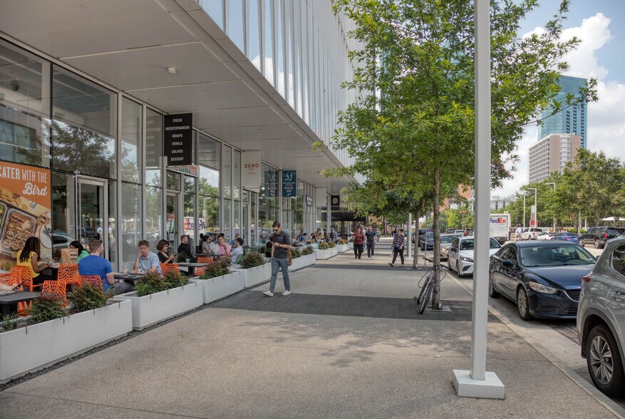 More Photos Of 2001 Ross Ave, Dallas Office For Lease