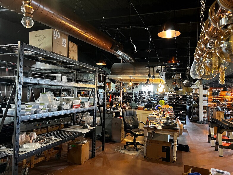 More Photos Of 2813 Liberty Ave, Vermilion Bar For Sale