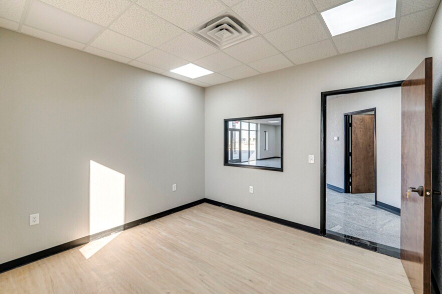 More Photos Of 16791 W Basin St, Odessa Warehouse For Sale