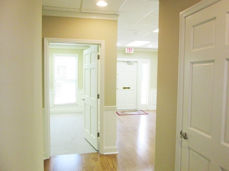 More Photos Of 3867 Holcomb Bridge Rd, Peachtree Corners Office For Lease