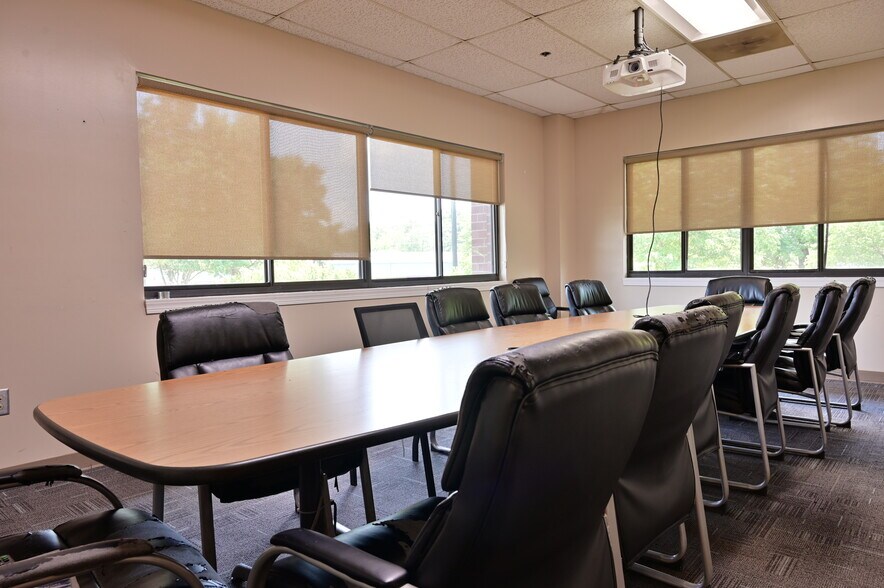 More Photos Of 128 River Bend Dr, Sevierville Manufacturing For Lease