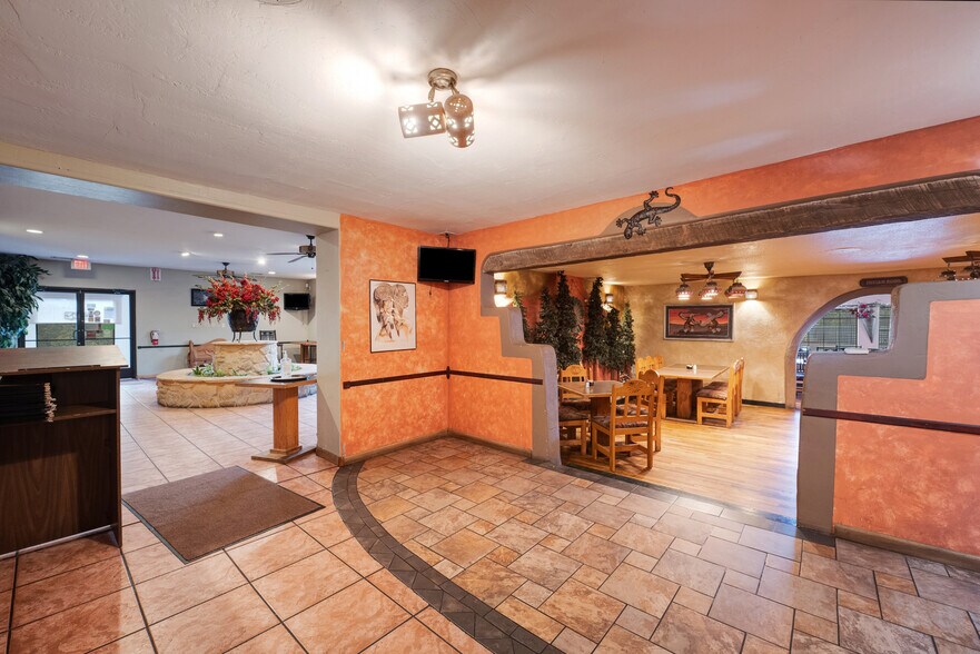 More Photos Of 8032 4th St NW, Albuquerque Restaurant For Sale