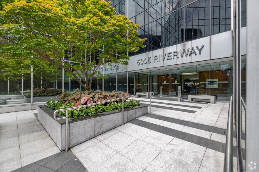 More Photos Of 5005 Riverway Dr, Houston Office For Lease