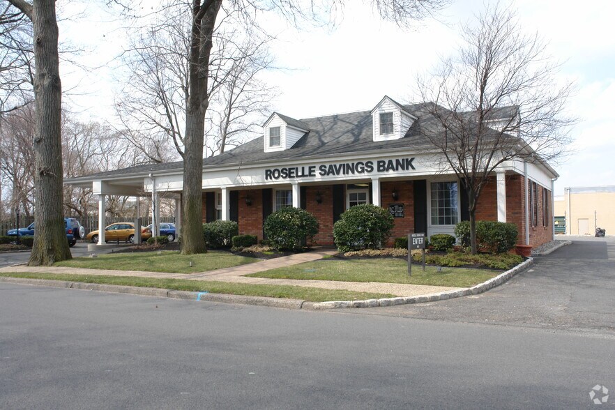 More Photos Of 655 Raritan Rd, Linden Bank For Lease
