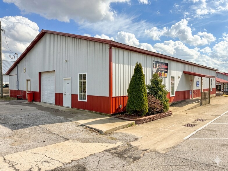 More Photos Of 18 N 4th St, Gosport Storefront Retail Office For Sale