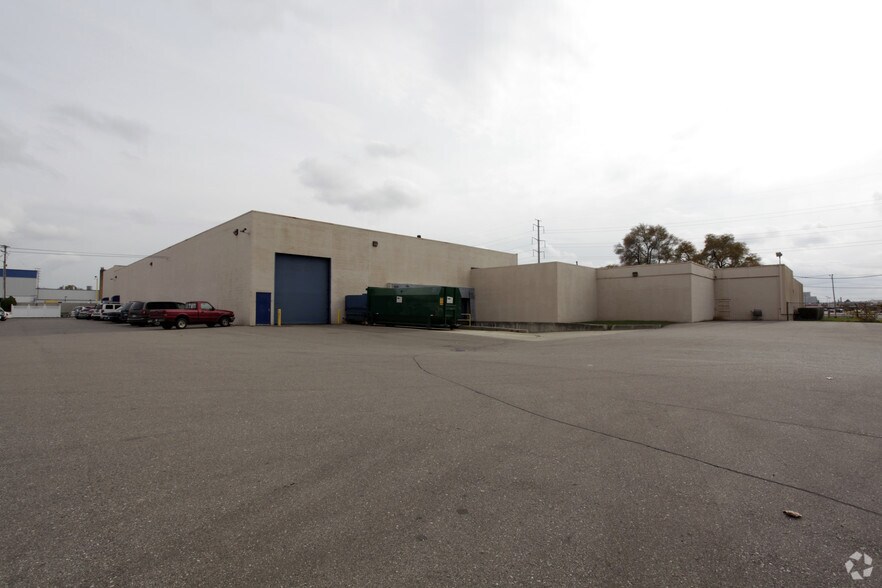 More Photos Of 8655 E 8 Mile Rd, Warren Warehouse For Sale