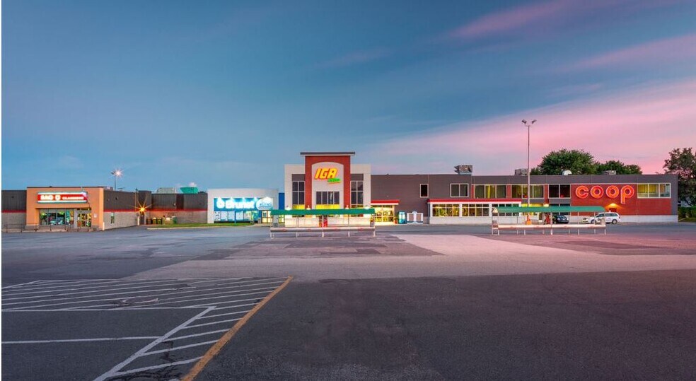 Primary Photo Of 1971 Rue Bilodeau, Plessisville General Retail For Lease