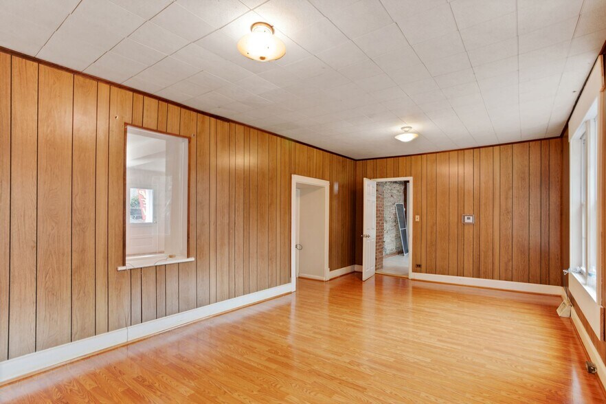 More Photos Of 36939 Charles Town Pike, Hillsboro Convenience Store For Sale