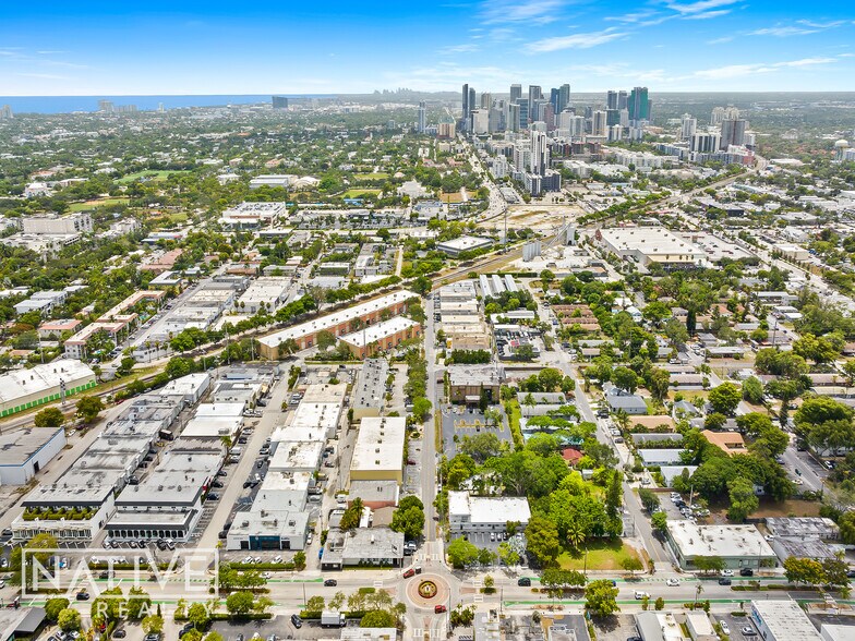 More Photos Of 700 NE 13th St, Fort Lauderdale Freestanding For Sale