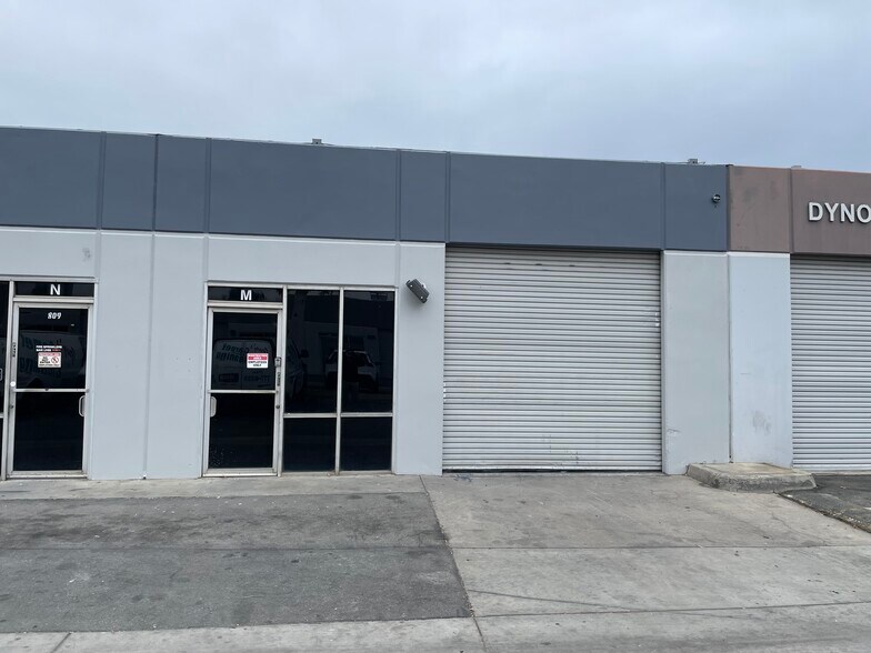 More Photos Of 809 S Lakeview Ave, Placentia Flex For Sale