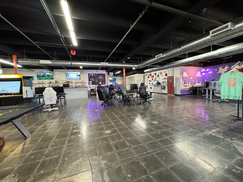 More Photos Of 7300 W Boston St, Chandler Warehouse For Lease