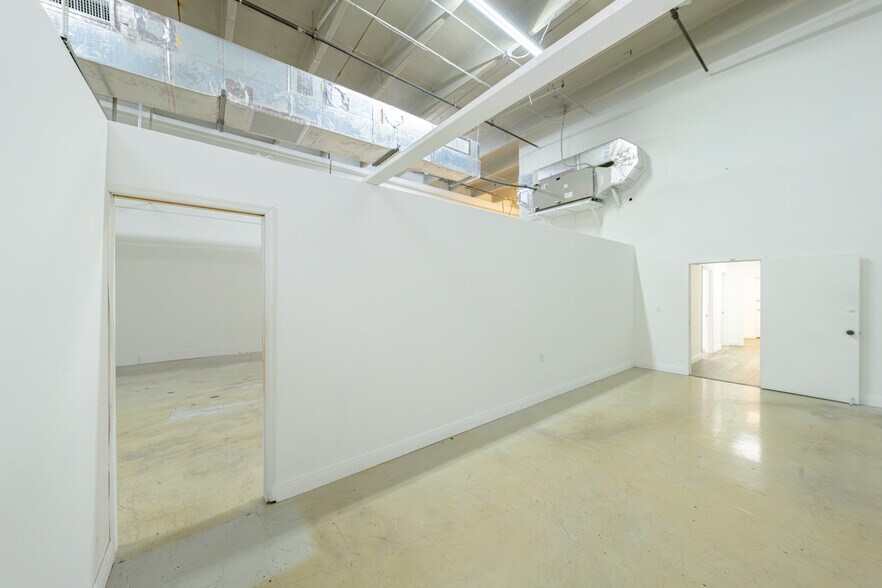 More Photos Of 4095 N 28th Way, Hollywood Warehouse For Lease