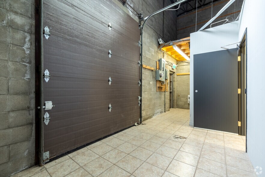 More Photos Of 1100-1190 Rue Bégin, Saint-Laurent Warehouse For Lease