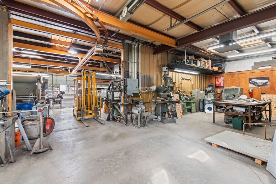 More Photos Of 709-711 S University Ave, Provo Service For Lease