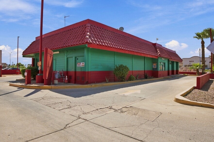 More Photos Of 5033 N 67th Ave, Glendale Fast Food For Sale