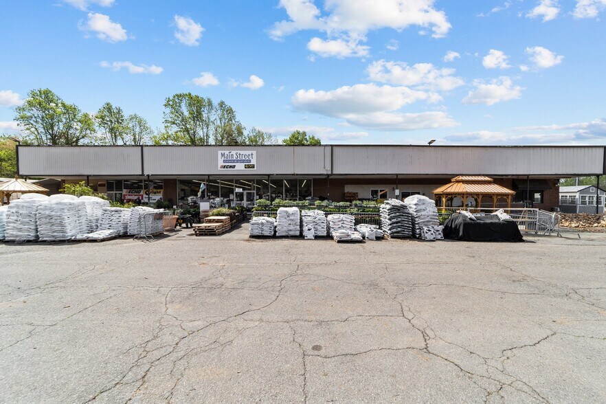 More Photos Of 110 E Wall St, Rural Hall Garden Center For Sale