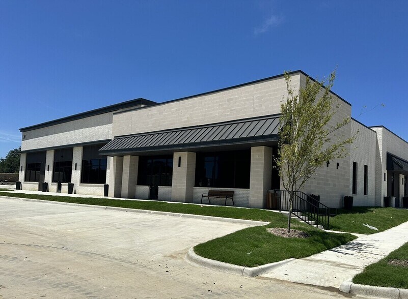 More Photos Of 230 W John W Carpenter Fwy, Irving Medical For Sale