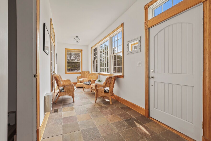 More Photos Of 630 Broad St, Shrewsbury Office For Sale