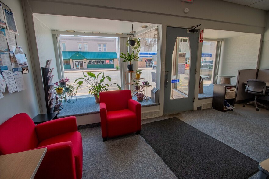 More Photos Of 199 N Michigan Ave, Shelby Office For Sale