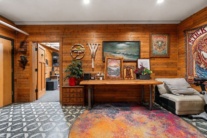 More Photos Of 825-829 27th Ave, Oakland Manufacturing For Sale