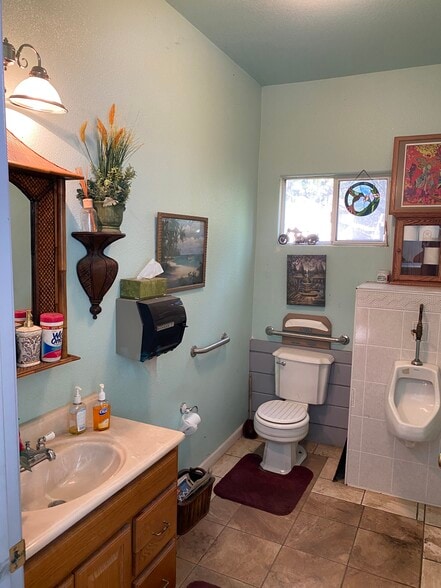 More Photos Of 4875 Black Oak Mine Rd, Garden Valley Auto Dealership For Sale