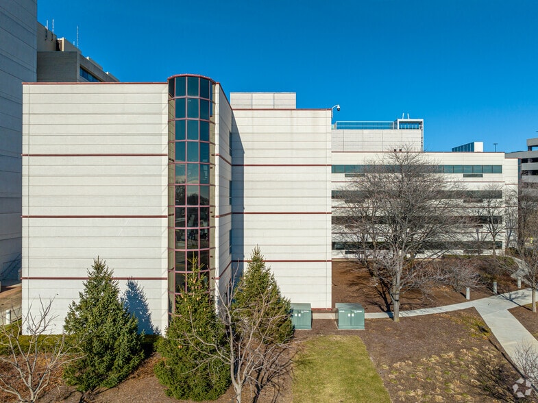 More Photos Of 4400 W 95th St, Oak Lawn Medical For Lease