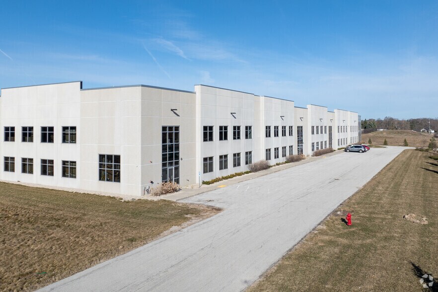 More Photos Of W130 N8675 Old Orchard Rd, Menomonee Falls Warehouse For Lease