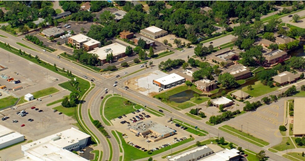 More Photos Of 503 N Webb Rd, Wichita General Retail For Lease
