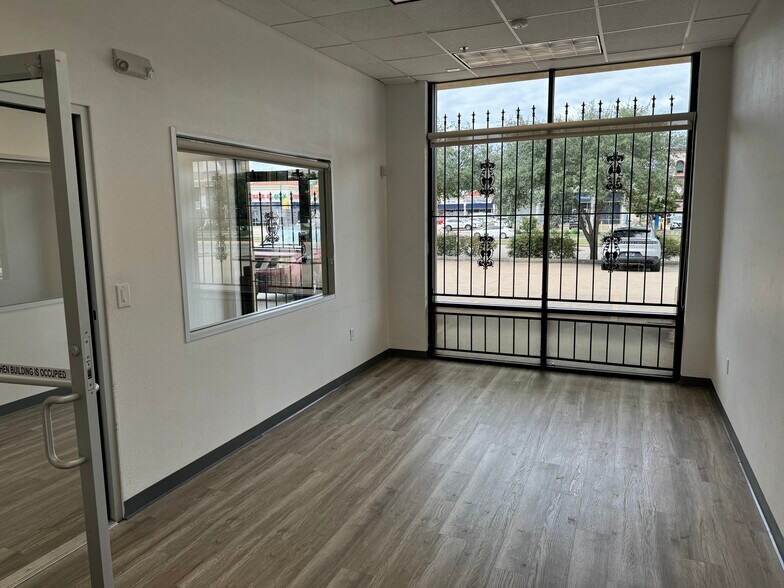More Photos Of 12989 Bellaire Blvd, Houston Storefront For Sale