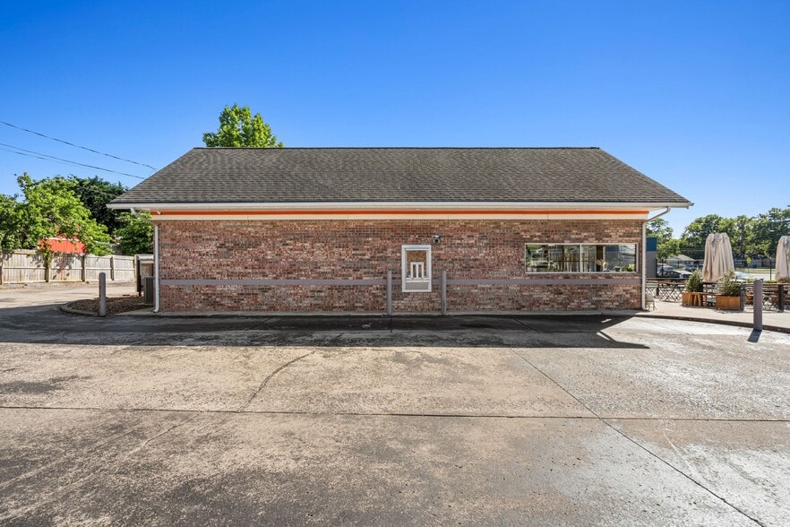 More Photos Of 4219 Lebanon Pike, Hermitage Freestanding For Sale