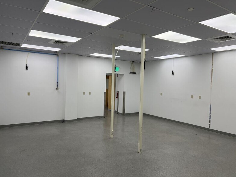 More Photos Of 16 Commercial St, Branford Research And Development For Lease
