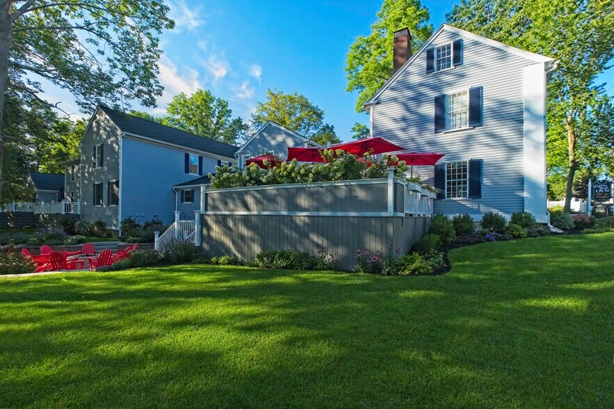 More Photos Of 72 Elm St, Camden Hospitality For Sale