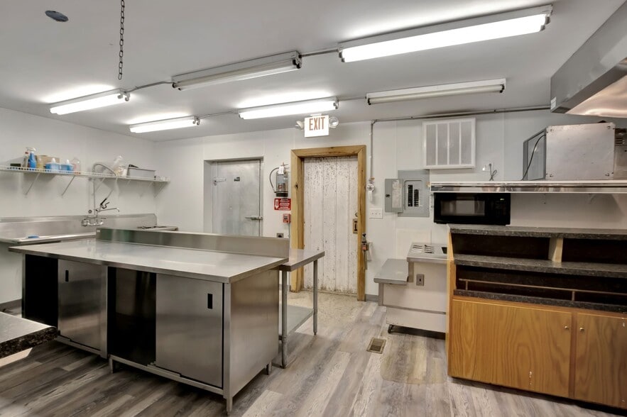 More Photos Of 11845 US 41 St, Monteagle Trailer Camper Park For Sale