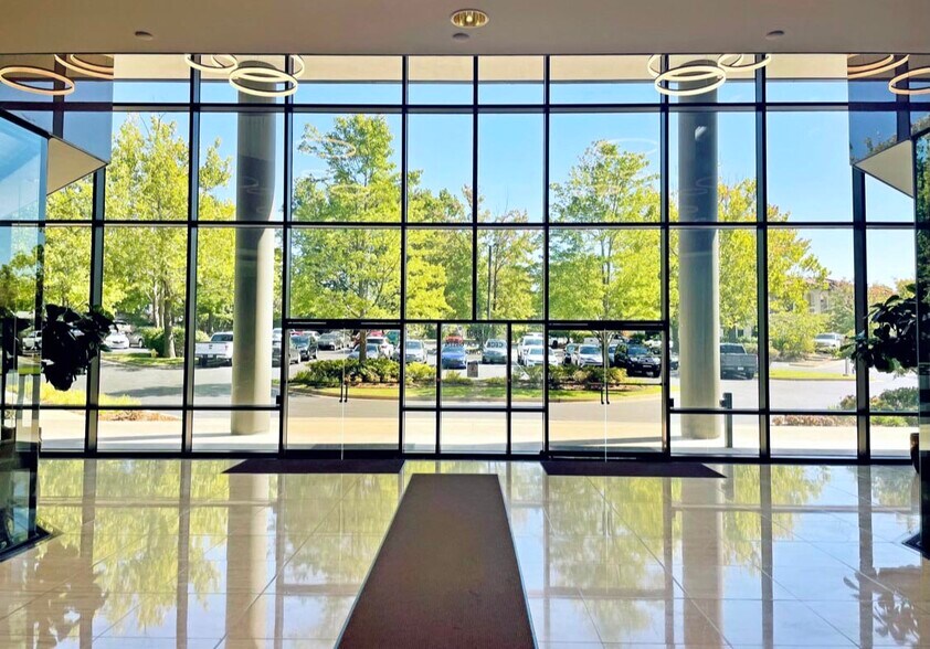 More Photos Of 8801 S Yale Ave, Tulsa Unknown For Lease