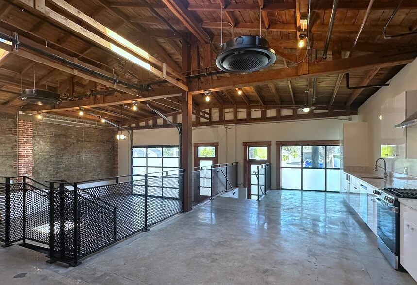 More Photos Of 1801-1821 E Main St, Ventura Unknown For Lease