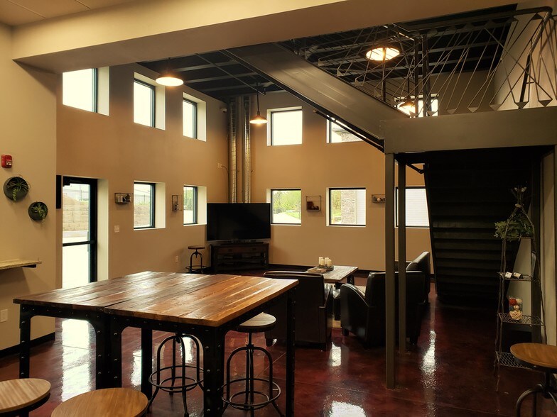 More Photos Of 8052-8072 S Grant Way, Littleton Warehouse For Sale