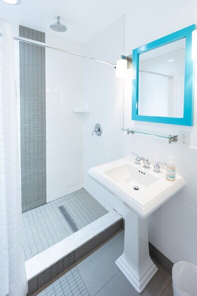 More Photos Of 34 6th St, Rehoboth Beach Hospitality For Sale