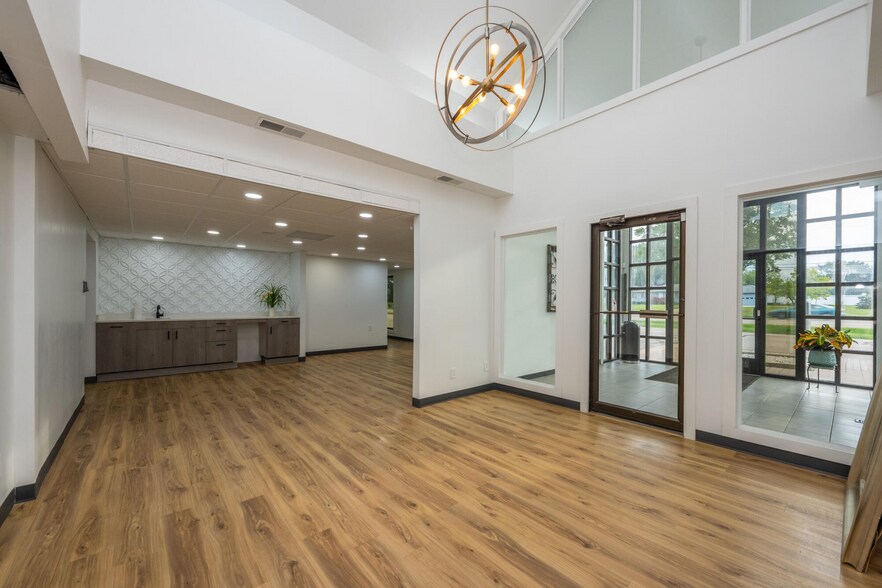 More Photos Of 3830-3824-M-139 Saint Joseph, MI 49085, Saint Joseph Medical For Sale