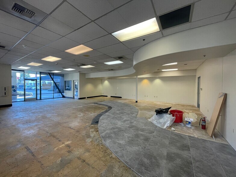 More Photos Of 2550 W El Camino Ave, Sacramento General Retail For Lease