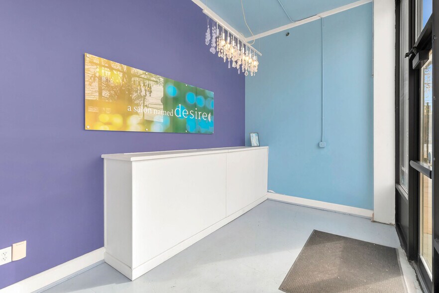 More Photos Of 6091-6095 Montgomery Rd, Cincinnati Storefront Retail Office For Lease