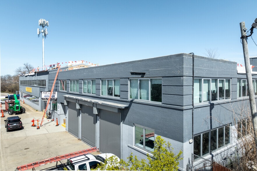 Primary Photo Of 4701-4715 N Lamon Ave, Chicago Warehouse For Sale