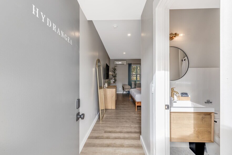 More Photos Of 4102 Soco Rd, Maggie Valley Hotel For Sale