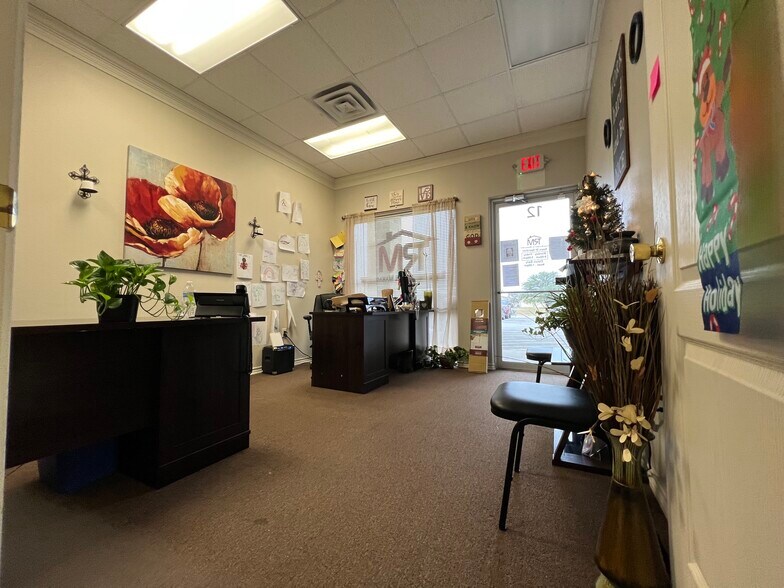 More Photos Of 302 Millers Xing, Harker Heights Storefront For Lease