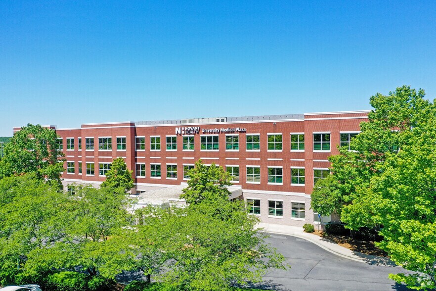 More Photos Of 8401 Medical Plaza Dr, Charlotte Medical For Lease