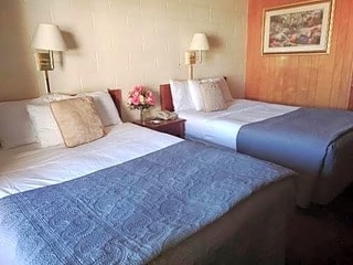 More Photos Of 215 E 3rd St, La Junta Hotel For Sale