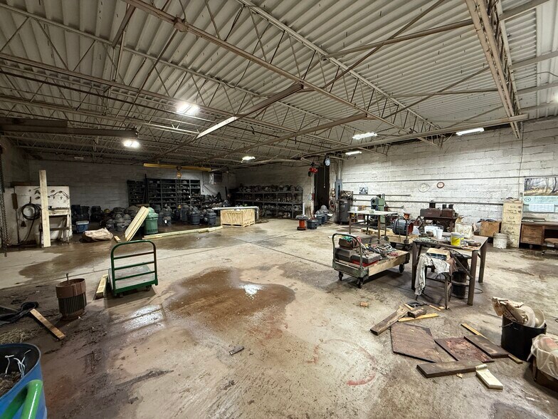 More Photos Of 2015 S Main St, Stuttgart Warehouse For Sale