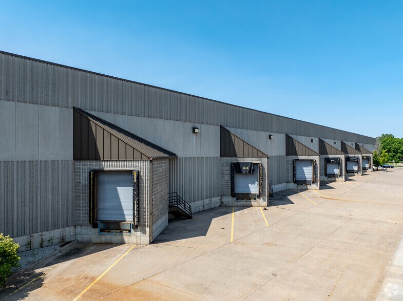 More Photos Of 5240 S 19th St, Lincoln Industrial For Sale